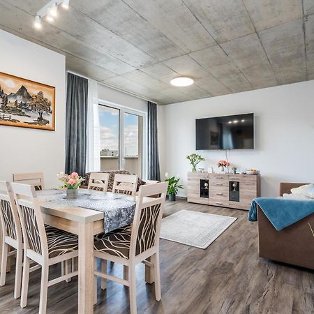 Perla Hradce 401 Lägenhet Hradec Králové Exteriör bild